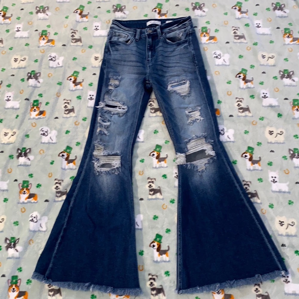 KanCan high rise distressed super flares